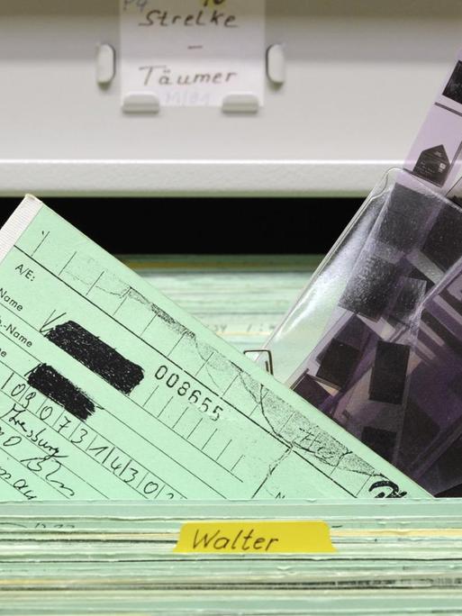Mikrofilme des Ministeriums für Staatssicherheit (MfS) von nicht weitergeleiteten Briefen eines DDR-Bürgers
