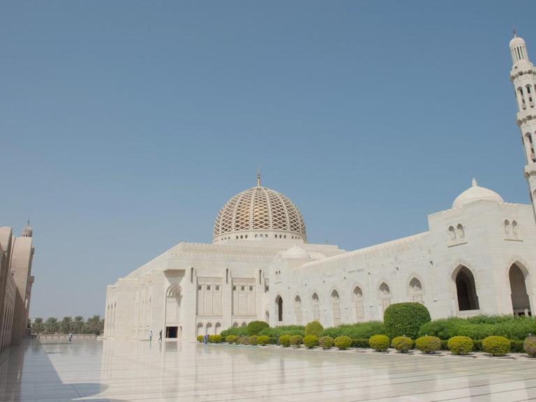Die Sultan Qaboos Moschee in Maskat, Oman
