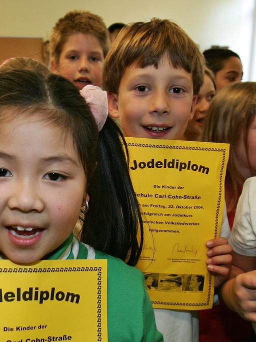 Jodeln ist weltweit in: Man kann sogar in Hamburg ein Jodeldiplom machen.
