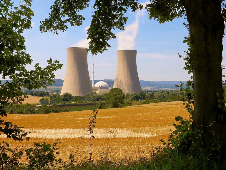 Das von Eon betriebene Kernkraftwerk in Grohnde an der Weser bei Hameln