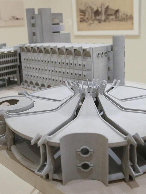 Ein Architekturmodell in der Ausstellung "Toward a Concrete Utopia: Architecture in Yugoslavia, 1948-1980" im Museum of Modern Art, New York.