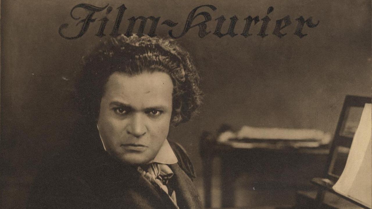 Auf dem Cover der Filmzeitschrift Film-Kurier ist der Schauspieler an einem Flügel sitzend in seiner Rolle als Beethoven zu sehen.
