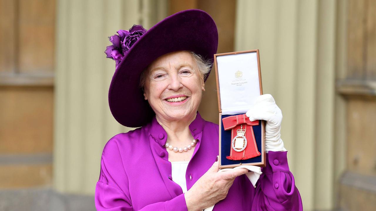 2017 wurde Stephanie Shirley in den Order of the Companions of Honour aufgenommen, ein Orden, der für herausragende Leistungen vergeben wird. 

