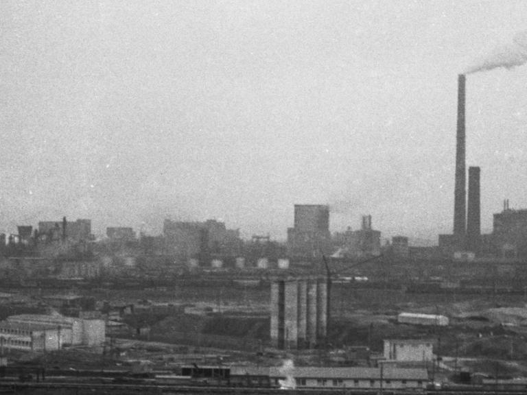 Ein Industriegebiet Mitte der 60er-Jahre in der DDR