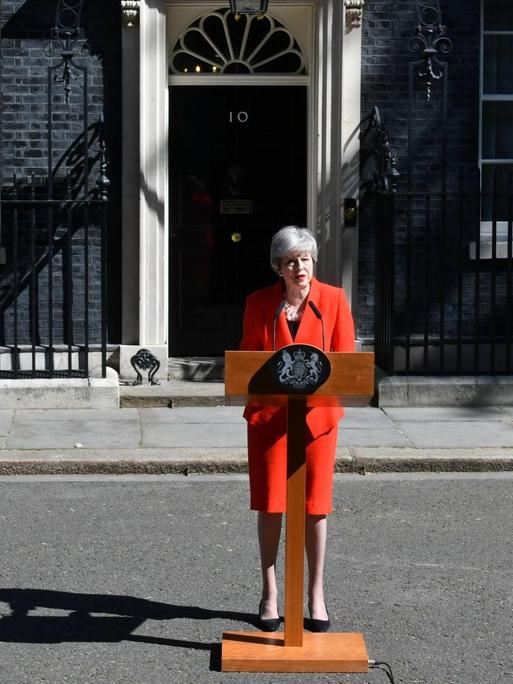 Prime Minister Theresa May announces date of her resignation as Conservative Party leader, at No.10 Downing Street, London . 24/05/2019. London, United Kingdom. Theresa May announces resignation date. PUBLICATIONxINxGERxSUIxAUTxHUNxONLY xNilsxJorgensenx/xi-Imagesx IIM-19719-0016
