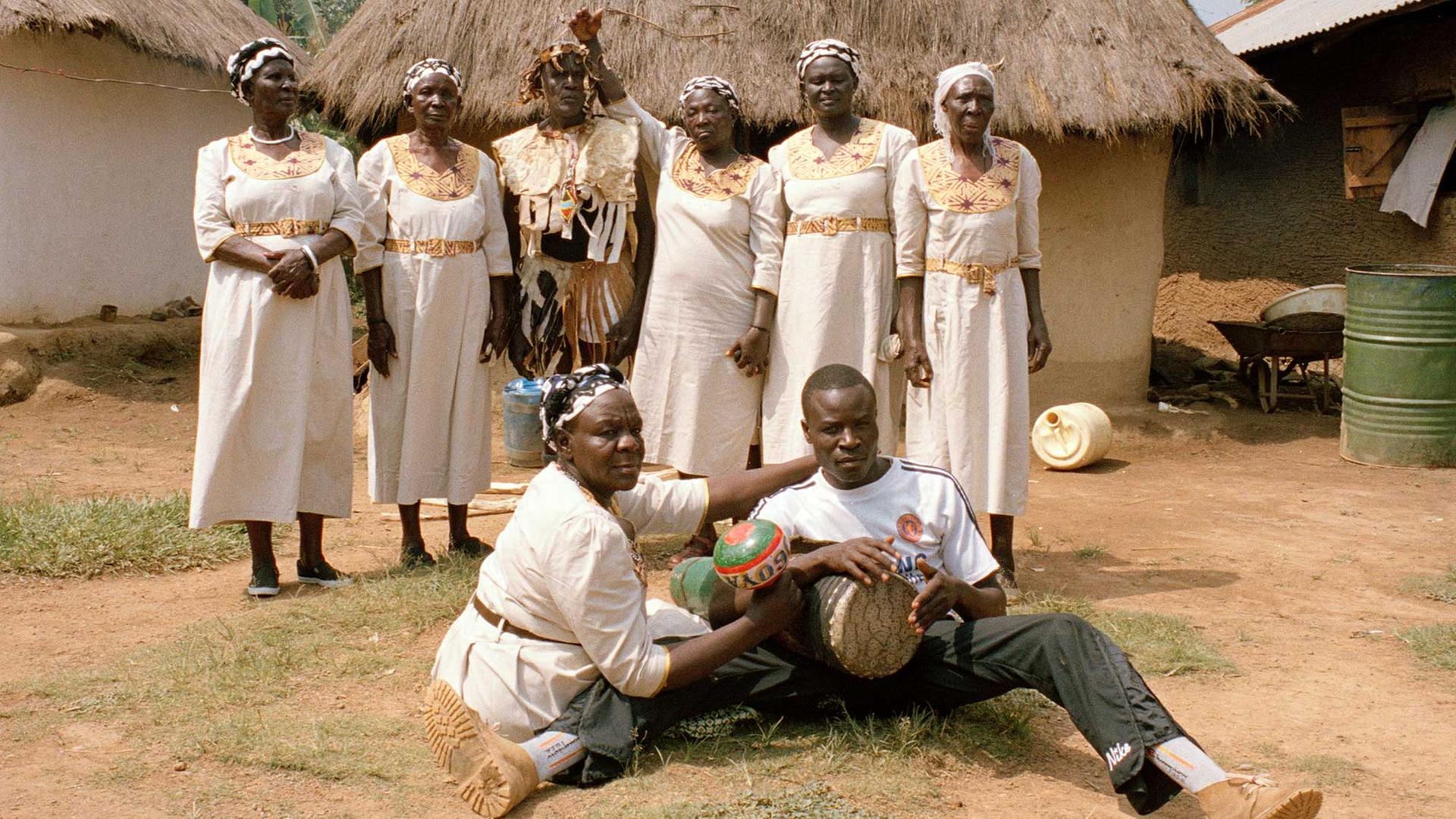 Ogoya Nengo und die Dodo Women's Group in ihrem Heimatdorf Rangala im Westen Kenias.