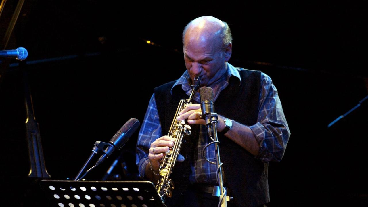 Saxophonist David Liebman 