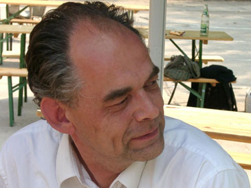 Der Autor und Publizist Martin Ahrends