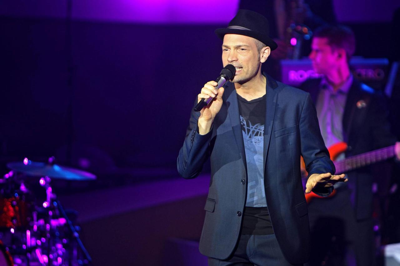 Der Jazz-Sänger Roger Cicero während eines Konzerts im Oktober 2014.