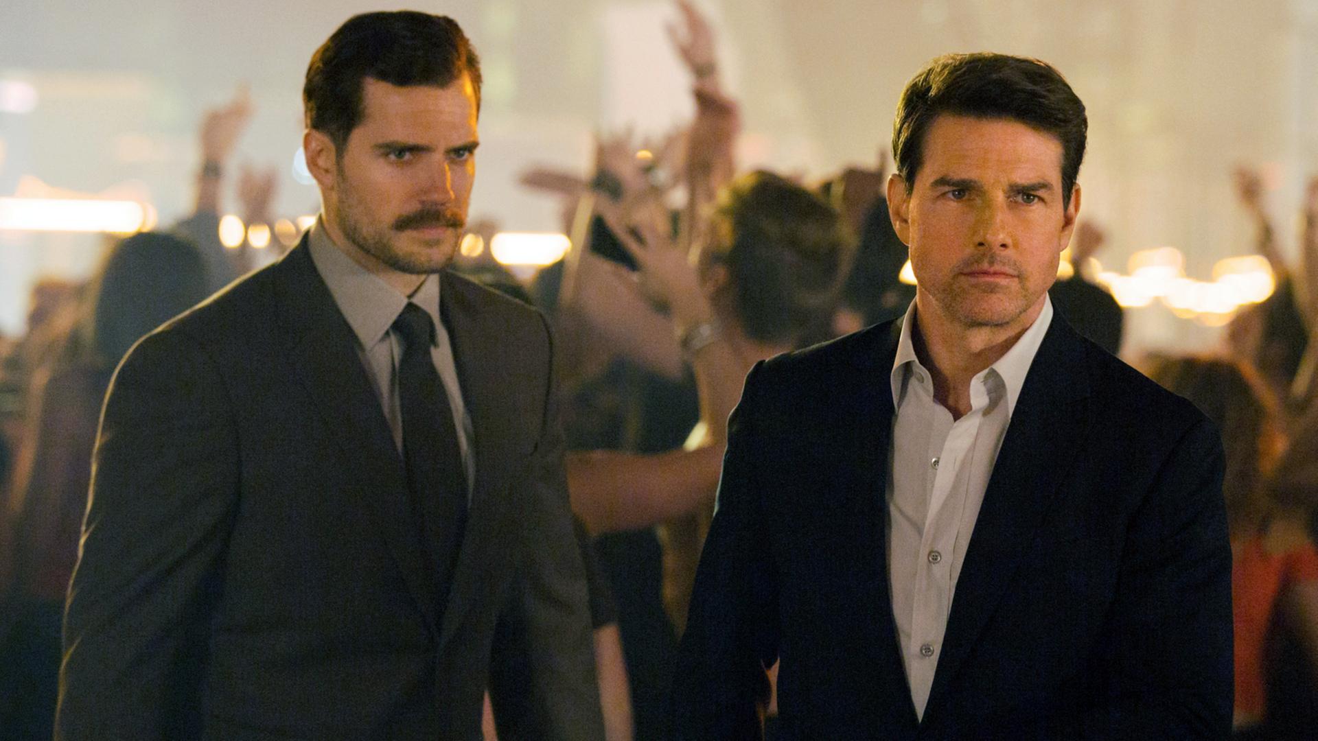 Filmstill aus "Mission: Impossible - Fallout" mit Tom Cruise (r.) und Henry Cavill