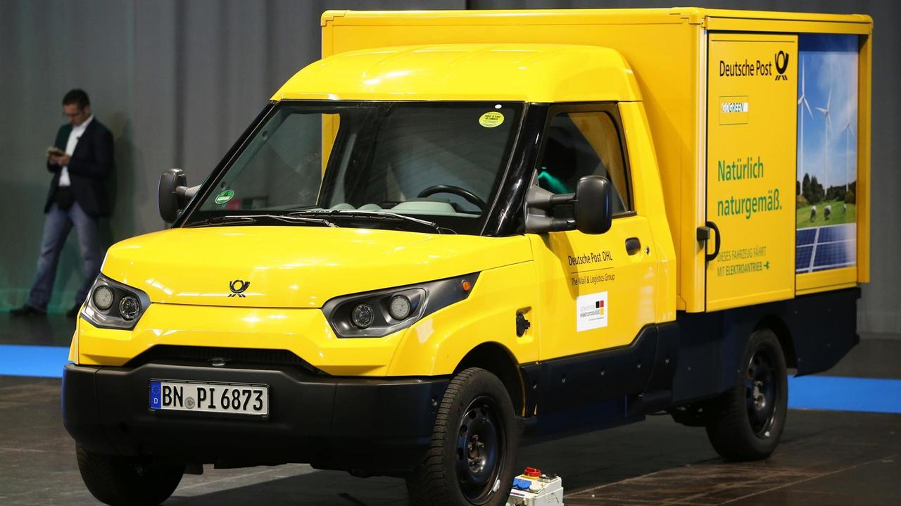 Das Elektrofahrzeug "Work" des Herstellers Streetscooter für die Deutsche Post