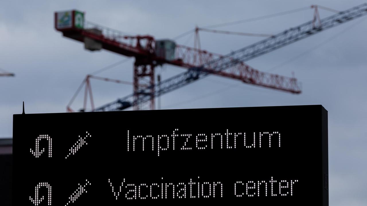 Kann Man Sich Nach Einer Corona Infektion Gleich Wieder Anstecken www.deutschlandfunk.de