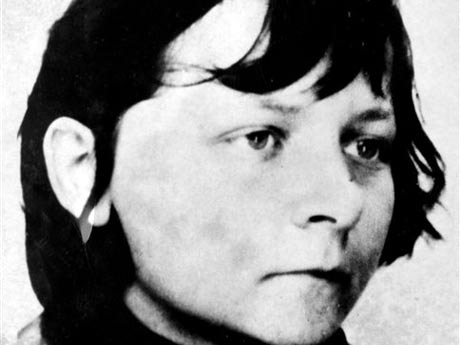 Ein 1975 von der Polizei herausgegebenes Foto zeigt die frühere RAF-Terroristin Verena Becker.