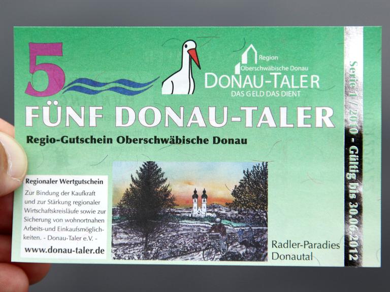 Geldschein im Wert von fünf Donau-Talern