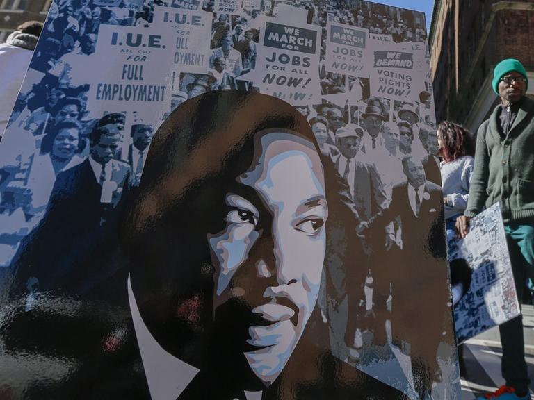 Demonstranten bei einem Marsch am Gedenktag für Martin Luther King in Atlanta