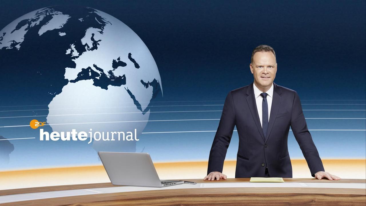 Christian Sievers steht im ZDF-«heute journal» Studio. Sievers wird Nachfolger von Claus Kleber beim ZDF-«heute journal». Er beginnt dort im Januar 2022, wie der Mainzer Sender am 23.09.2021 mitteilte.