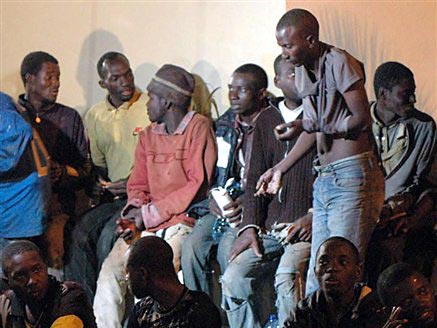 Afrikanische Flüchtlinge in der spanischen Exklave Mellia