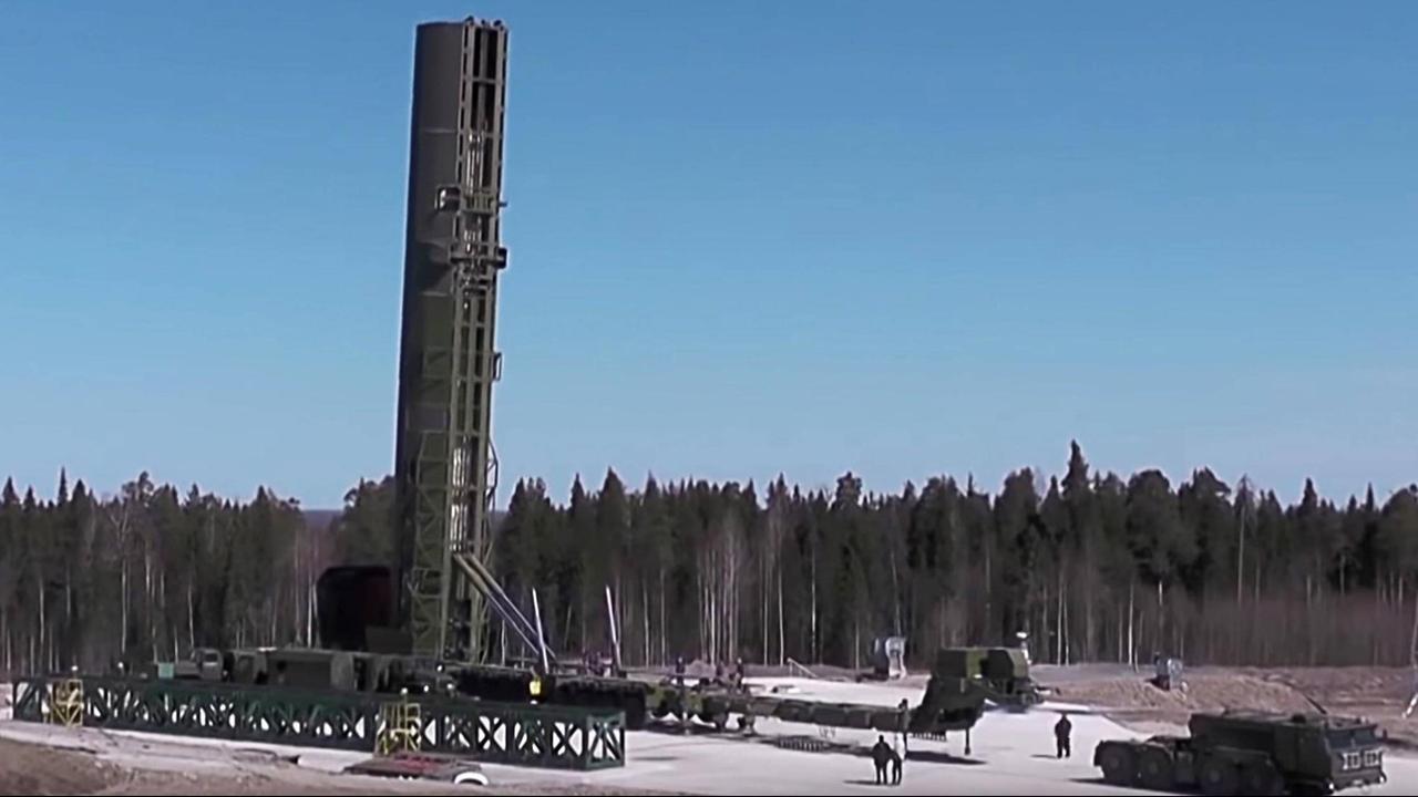Das Schwerlastraketensystem RS-28 Sarmat wird mit Flüssigtreibstoff betrieben und kann auch von mobilen Abschussrampen abgefeuert werden. (Screenshot vom 19.7.2018) 