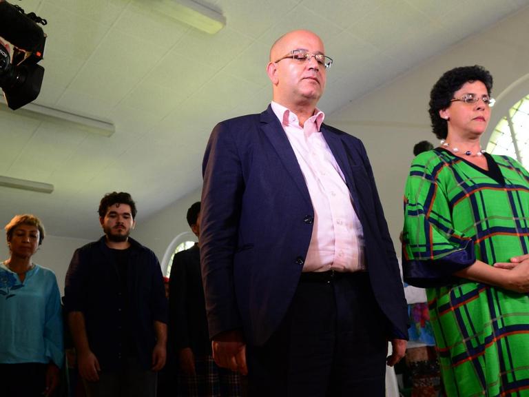 Die Imane Abdel-Hakim Ourghi und Elham Manea leiten gemeinsam am 16.06.2017 in Berlin zur Eröffnung einer liberalen Moschee das Freitagsgebet.