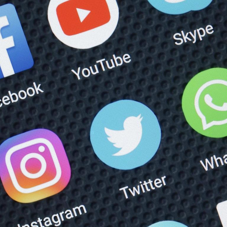 Social Media Apps auf einem Smartphone