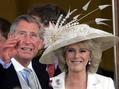 Der Prince of Wales und seine Prinzessin: Prinz Charles und Camilla Parker-Bowles nach der standesamtlichen Trauung in Winsor.