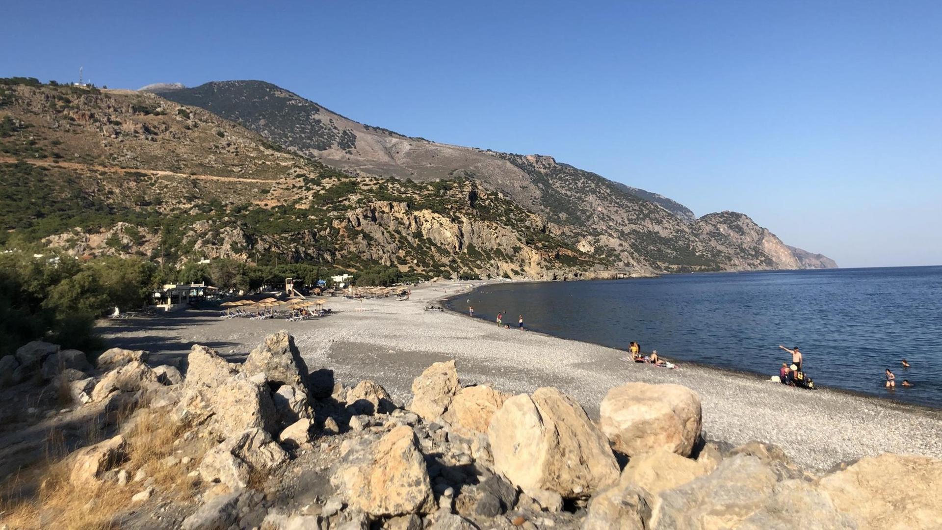 Leerer Strand von Sougia auf Kreta Leerer Strand von Sougia auf Kreta