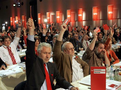 SPD-Mitglieder beim Parteitag in Karlsruhe.