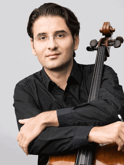 Der 1. Solo-Cellist des Deutschen Symphonie-Orchesters Berlin, Valentin Radutiu