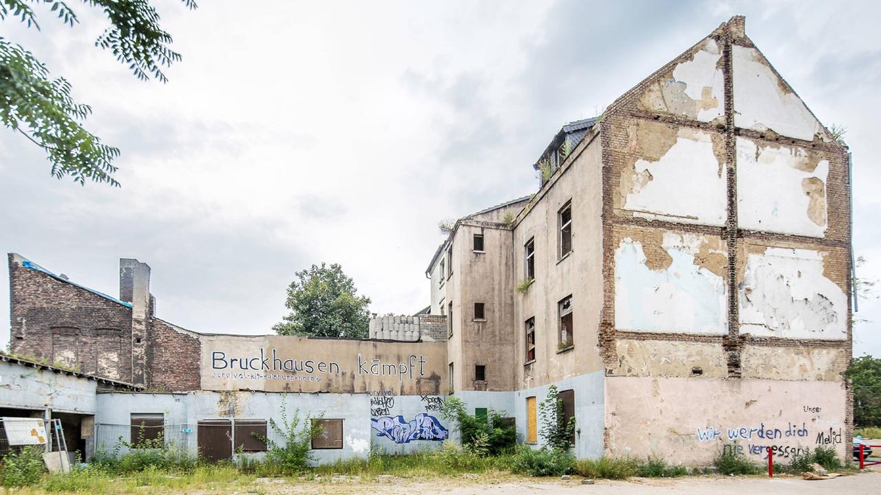 Zum Abriss freigegebene Häuser in Duisburg Bruckhausen 2013