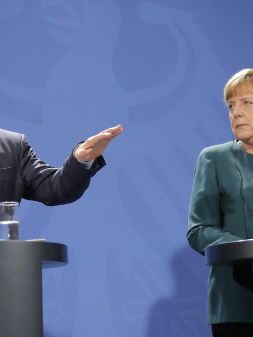Bundeskanzlerin Angela Merkel (CDU) und Israels Ministerpräsident Benjamin Netanjahu geben am 21.10.2015 im Kanzleramt in Berlin eine gemeinsame Pressekonferenz.