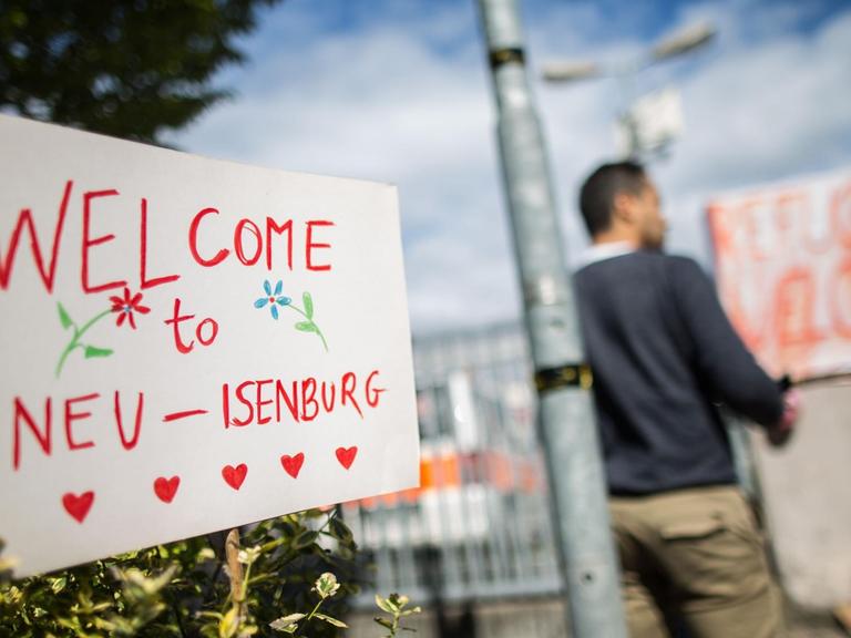 Ein Schild mit der Aufschrift "Welcome to Neu-Isenburg"