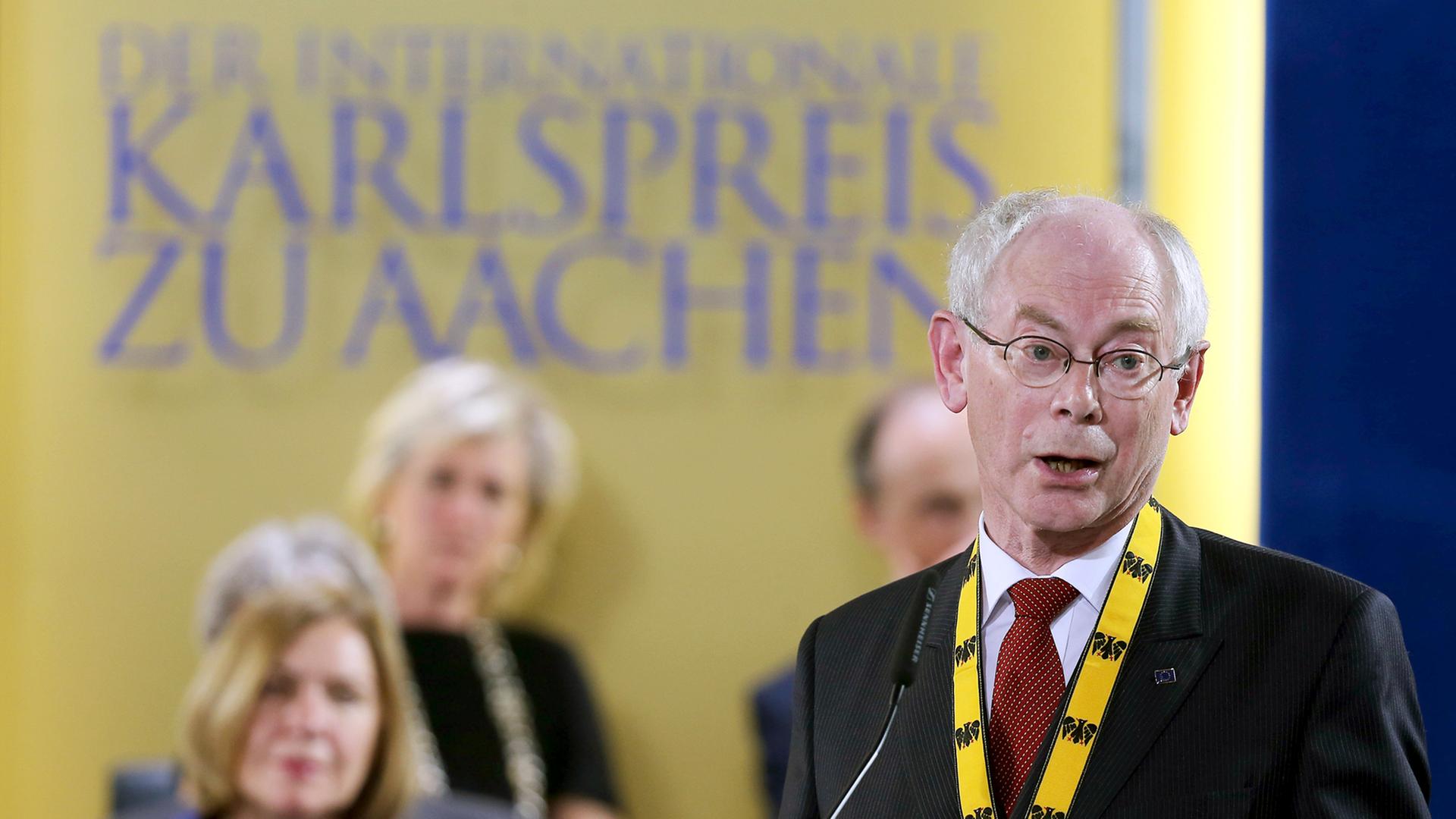 EU-Ratspräsidenten Herman Van Rompuy spricht nach der Preisverleihung.