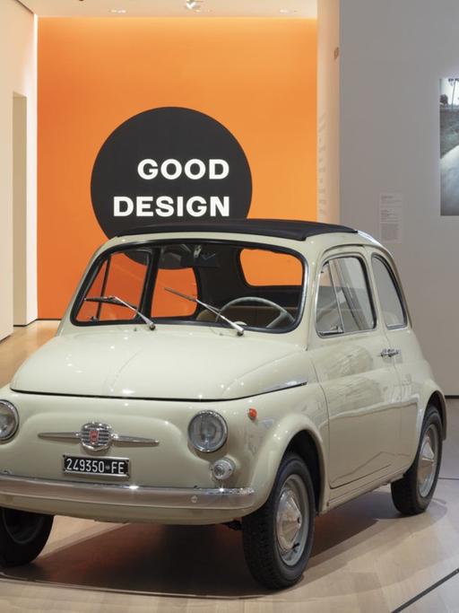 Fiat 500 in der Ausstellung "The Value of Good Design" im MoMA New York