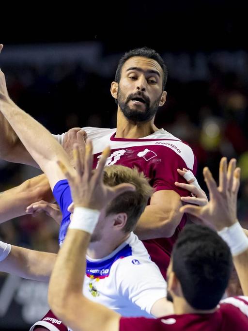 Frankis Marzo im Spiel Katar gegen Russland