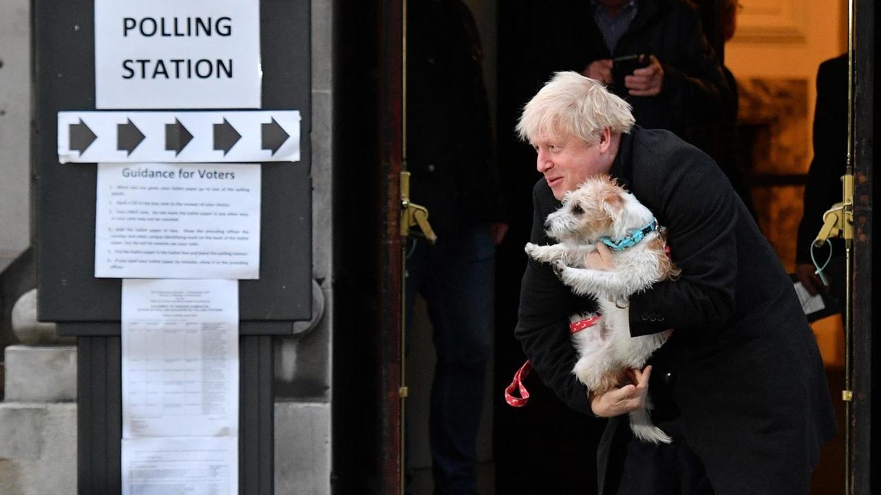 Boris Johnson nach seiner Stimmabgabe in London.