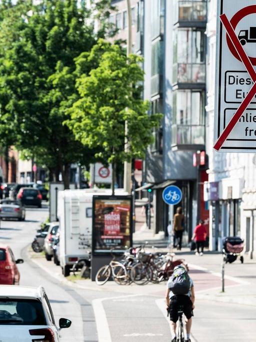 Die Stresemannstraße in Hamburg, auf der ein Dieselfahrverbot eingeführt werden soll
