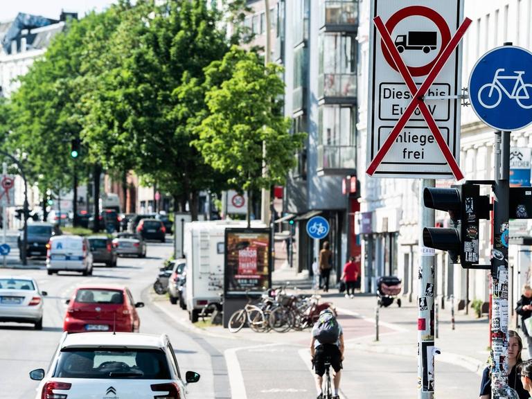 Die Stresemannstraße in Hamburg, auf der ein Dieselfahrverbot eingeführt werden soll
