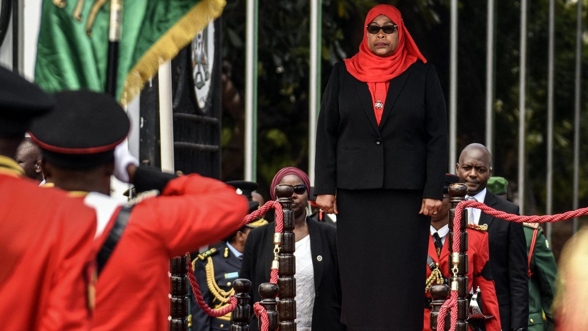 Tansanias neue Präsidentin Samia Suluhu Hassan bei ihrer Amtseinführung am 19. März 2021