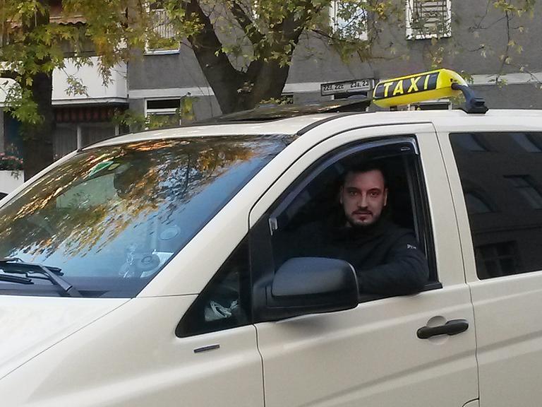Durch fast nichts aus der Ruhe zu bringen: der Taxifahrer Muhammed Ergün.
