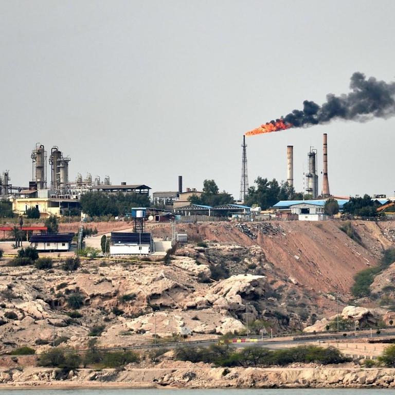 Krieg im Nahen und Mittleren Osten - Neue gegenseitige Angriffe des Iran sowie der USA und Israels