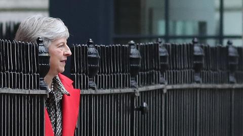 Theresa May am 16. November 2018 in London vor dem Regierungssitz in der Downing Street 10