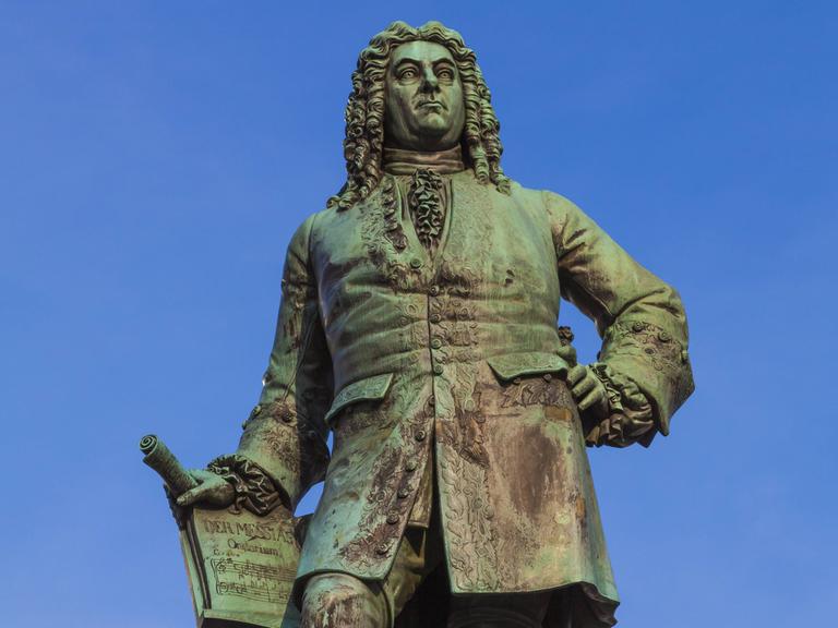 Eine Statue von Georg Friedrich Händel in seiner Geburtsstaat Halle an der Saale.