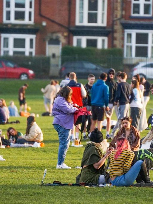 Sheffield im britischen Yorkshire nach Ende des harten Lockdowns in Großbritannien im März 2021