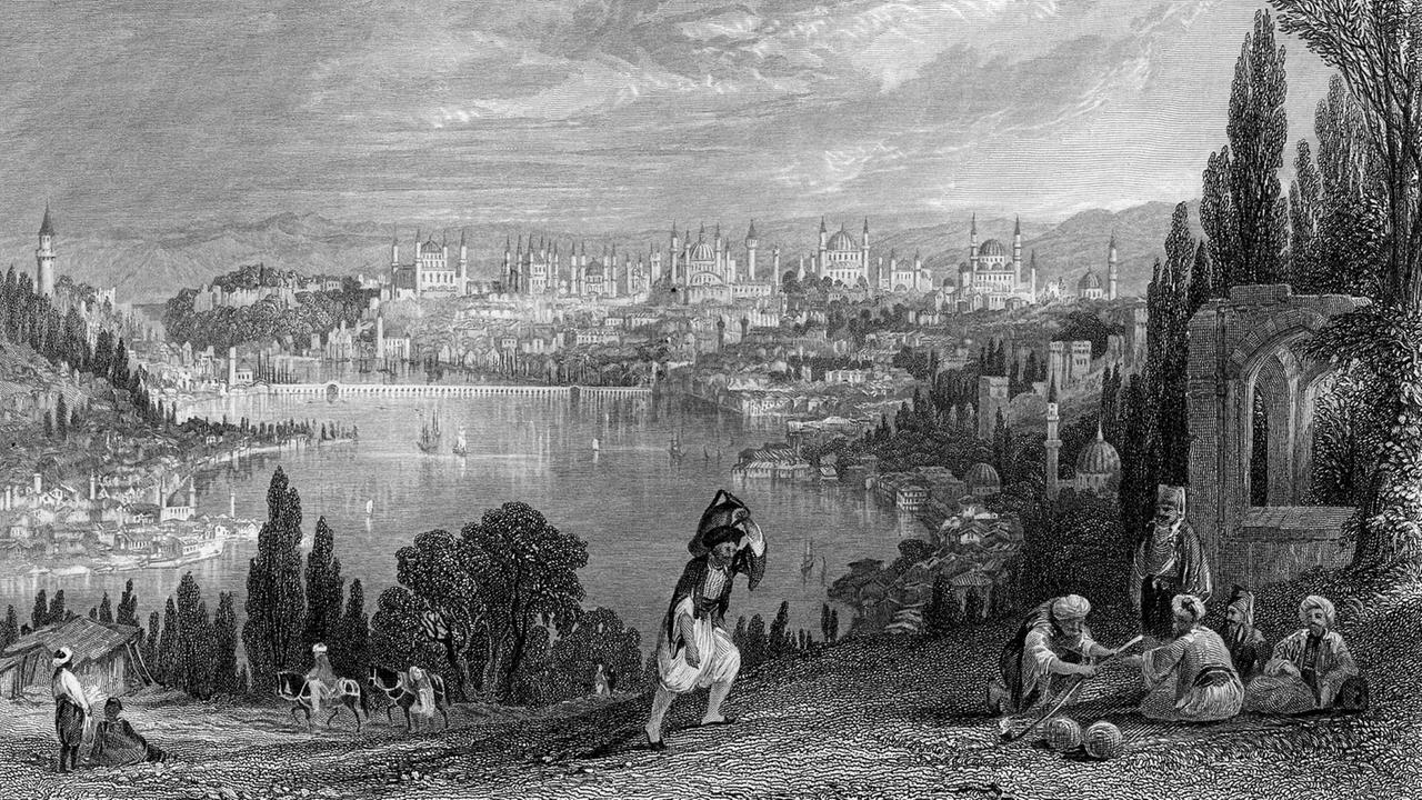 Im Vordergrund sind Menschen zu sehen, im Hintergrund der Blick über das Wasser auf Konstantinopel. (Schwarzweiß Gravur) 