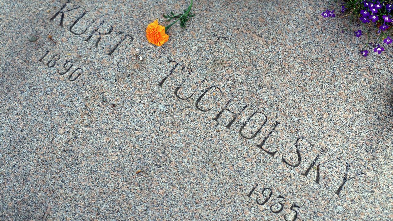 Die Grabstätte von Kurt Tucholsky in Schweden. 
