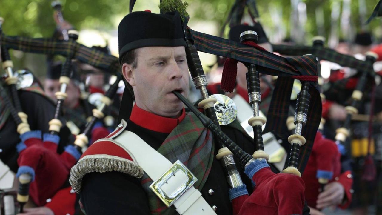 Die jährliche Parade zu Ehren der Atholl Highlander Privatarmee auf Blair Castle in Schottland Ende Mai. 