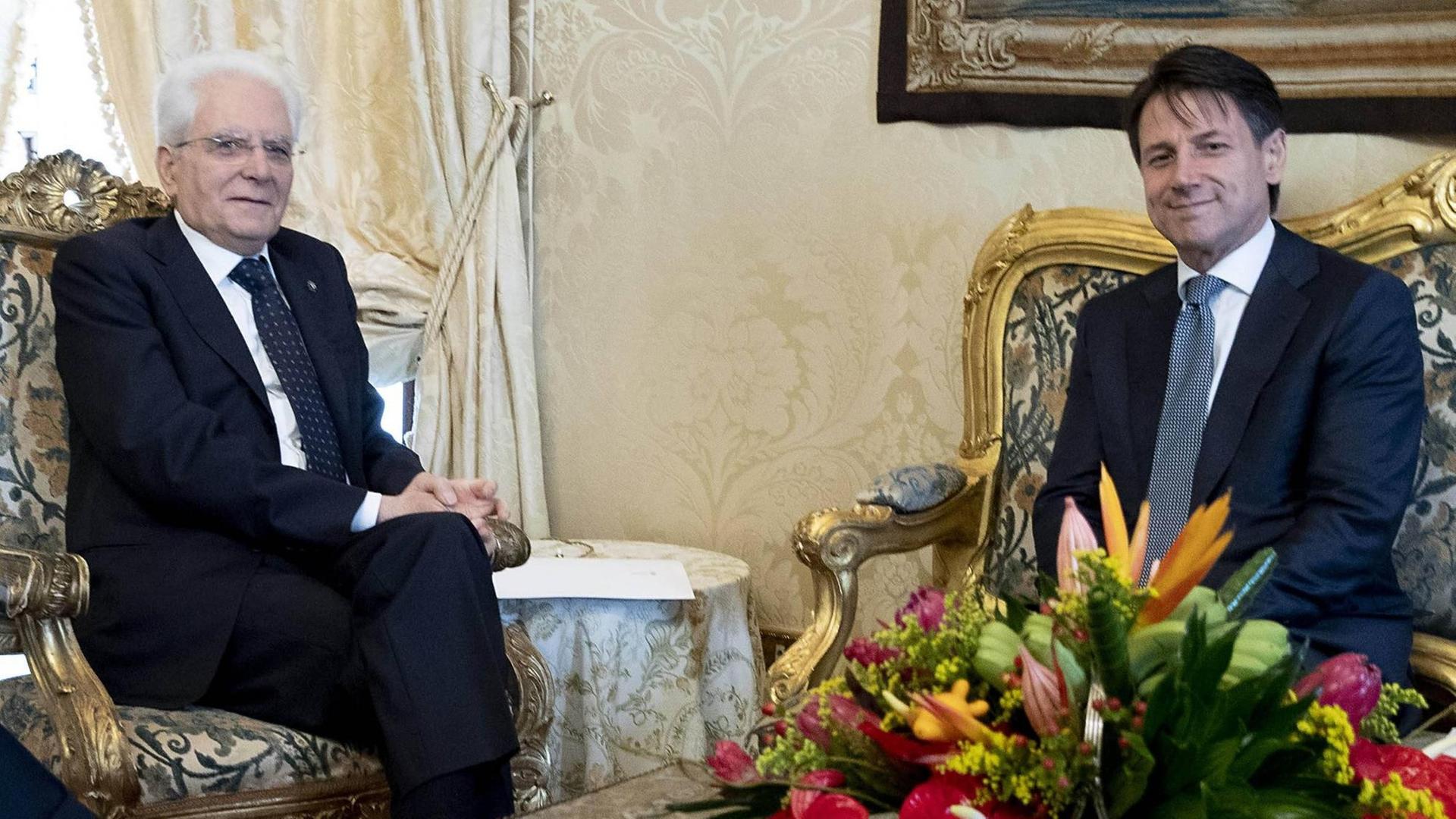 Sergio Mattarella (links) ist der Präsident von Italien. Giuseppe Conte wird wohl neuer Minister-Präsident.