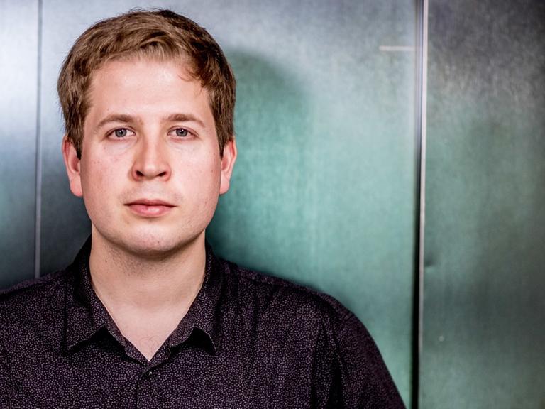 Kevin Kühnert, Bundesvorsitzender der Jusos, der SPD Nachwuchsorganisation, aufgenommen am 20.4.2018 in Berlin