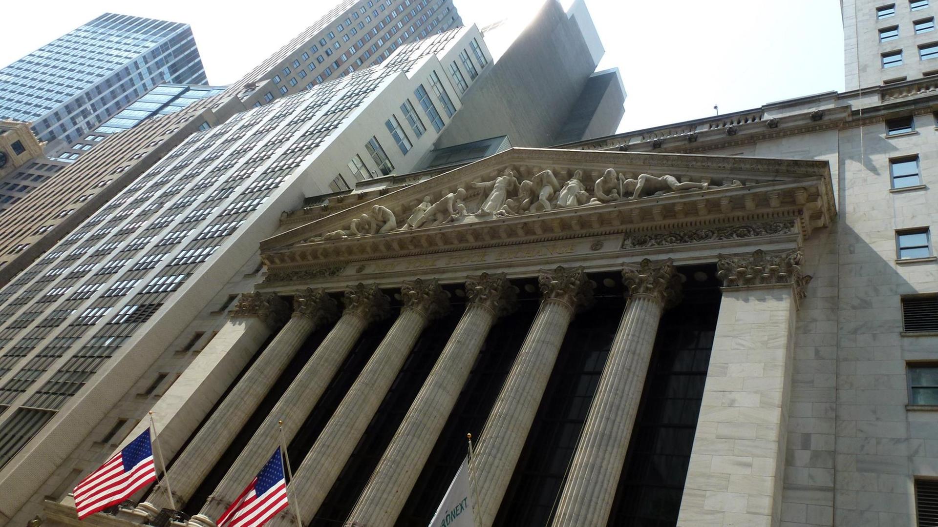 Fassade der New York Stock Exchange (NYSE) in New York