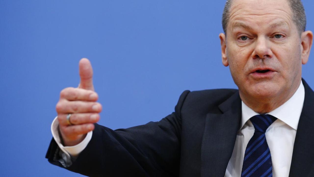  Olaf Scholz bei der Bundespressekonferenz in Berlin